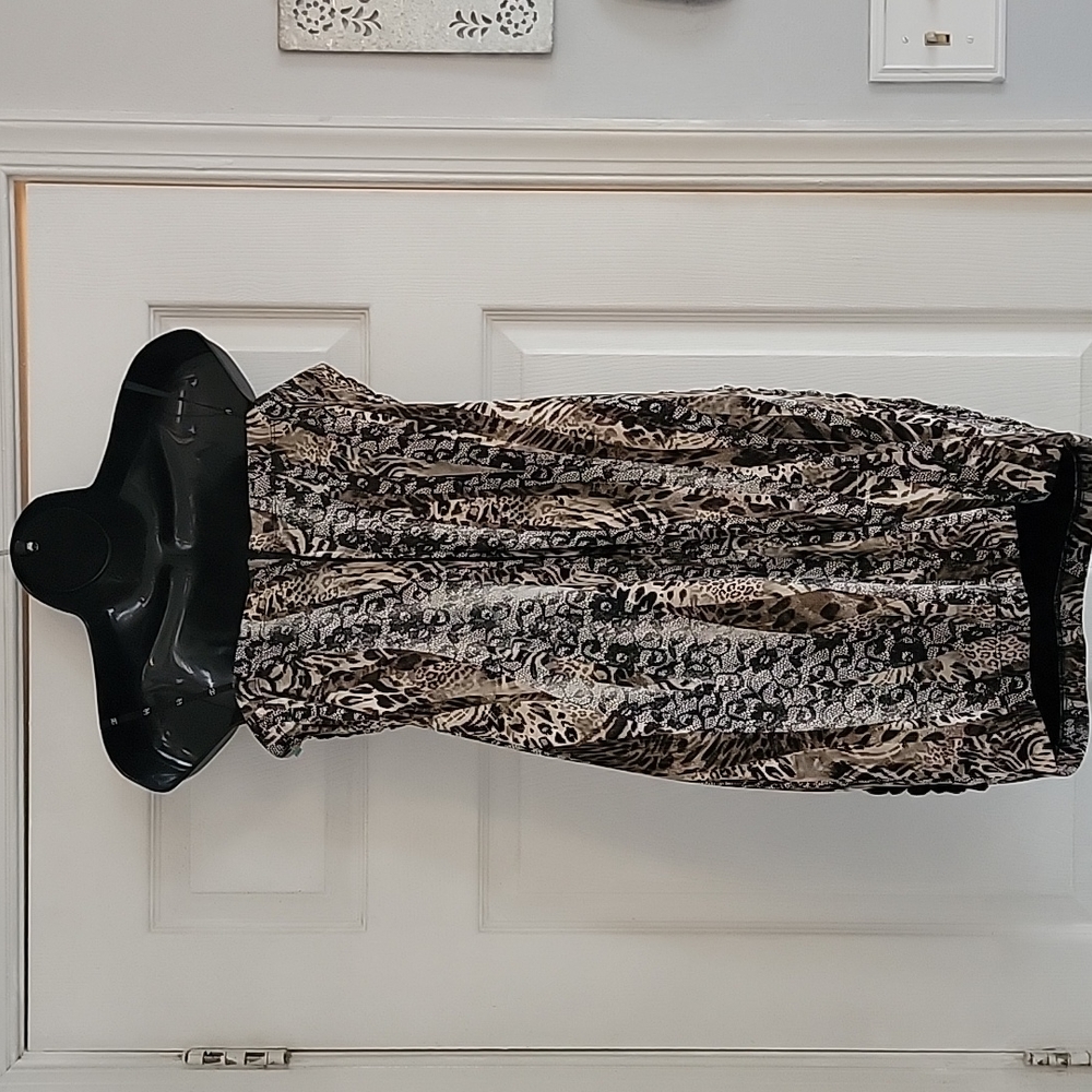 Dress - Picture 2 of 3